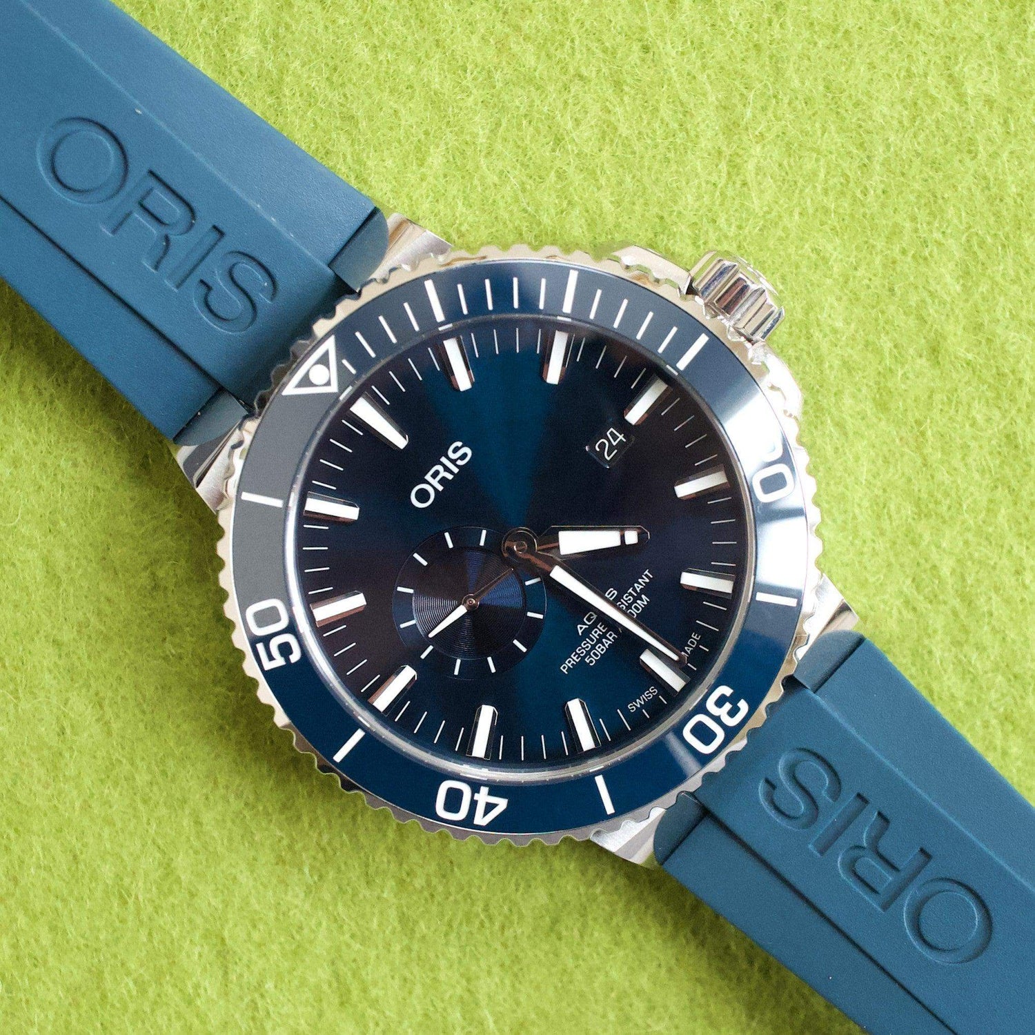 SOLDOUT: Oris Aquis Small Second 0174377334155-07 4 24 69EB Box & Papers 2024