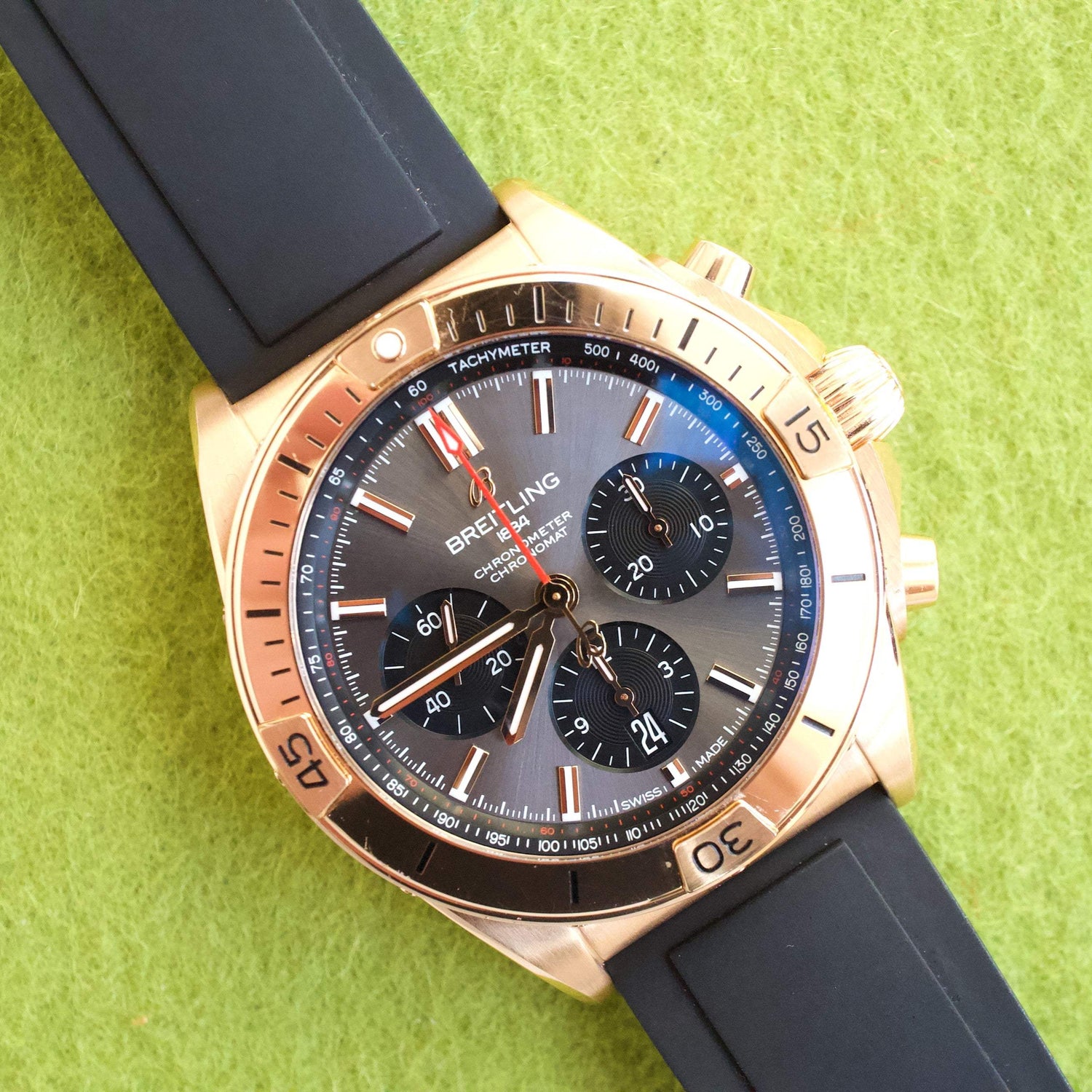 2025 Breitling Chronomat 42 B01 18K SOLID Rose Gold Gray DIAL RB0134 42mm Watch BOX PAPERS Breitling Warranty 2032