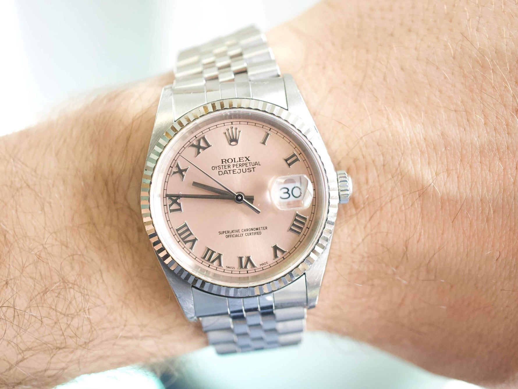 Rolex Datejust 16234 36MM 18K Bezel Quickset Jubilee Rare Salmon Dial Year 2000 No Holes Factory Rolex Box - WearingTime Luxury Watches