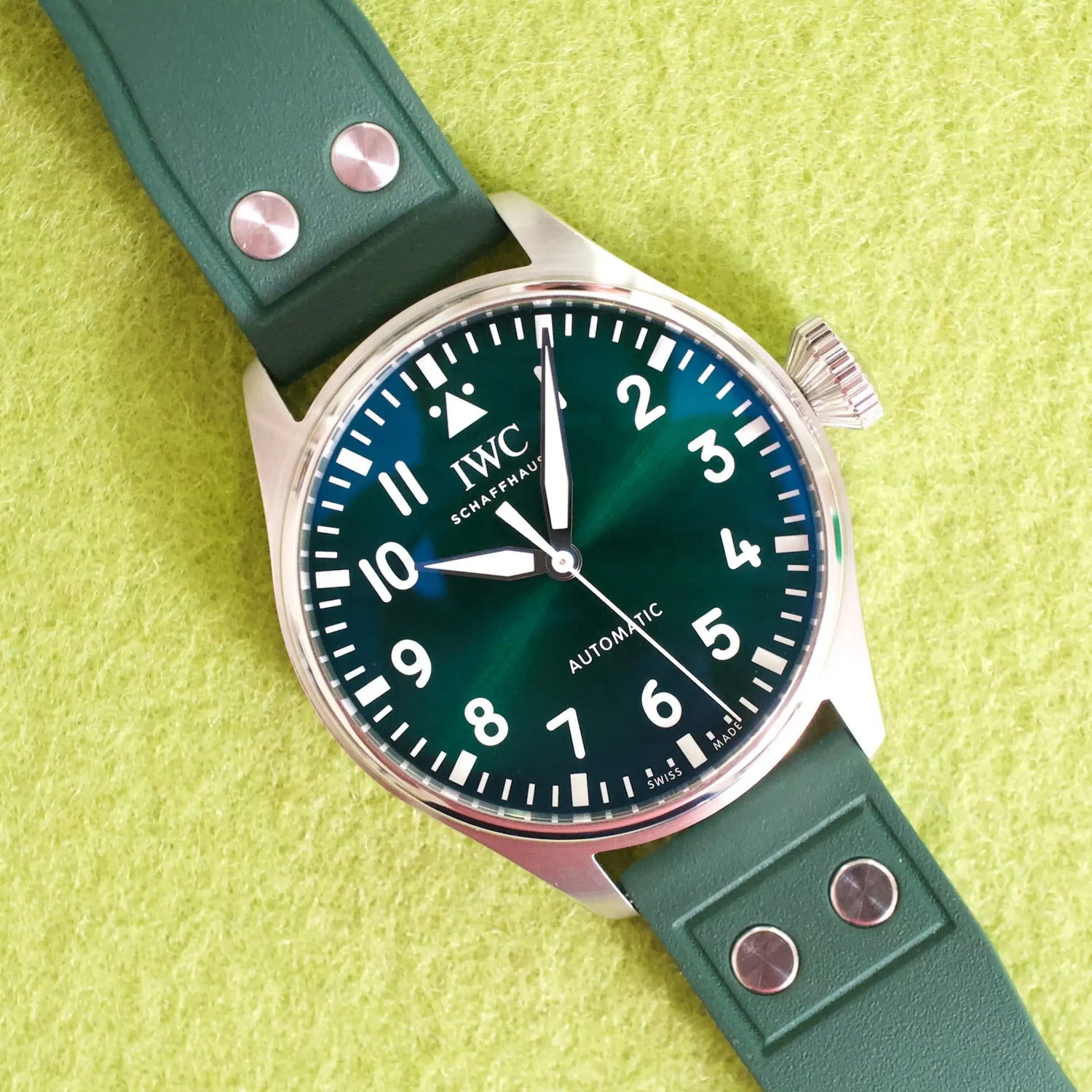 IWC Big Pilot IW329306 43MM Automatic Mint Condition Green Dial Box Papers 2022