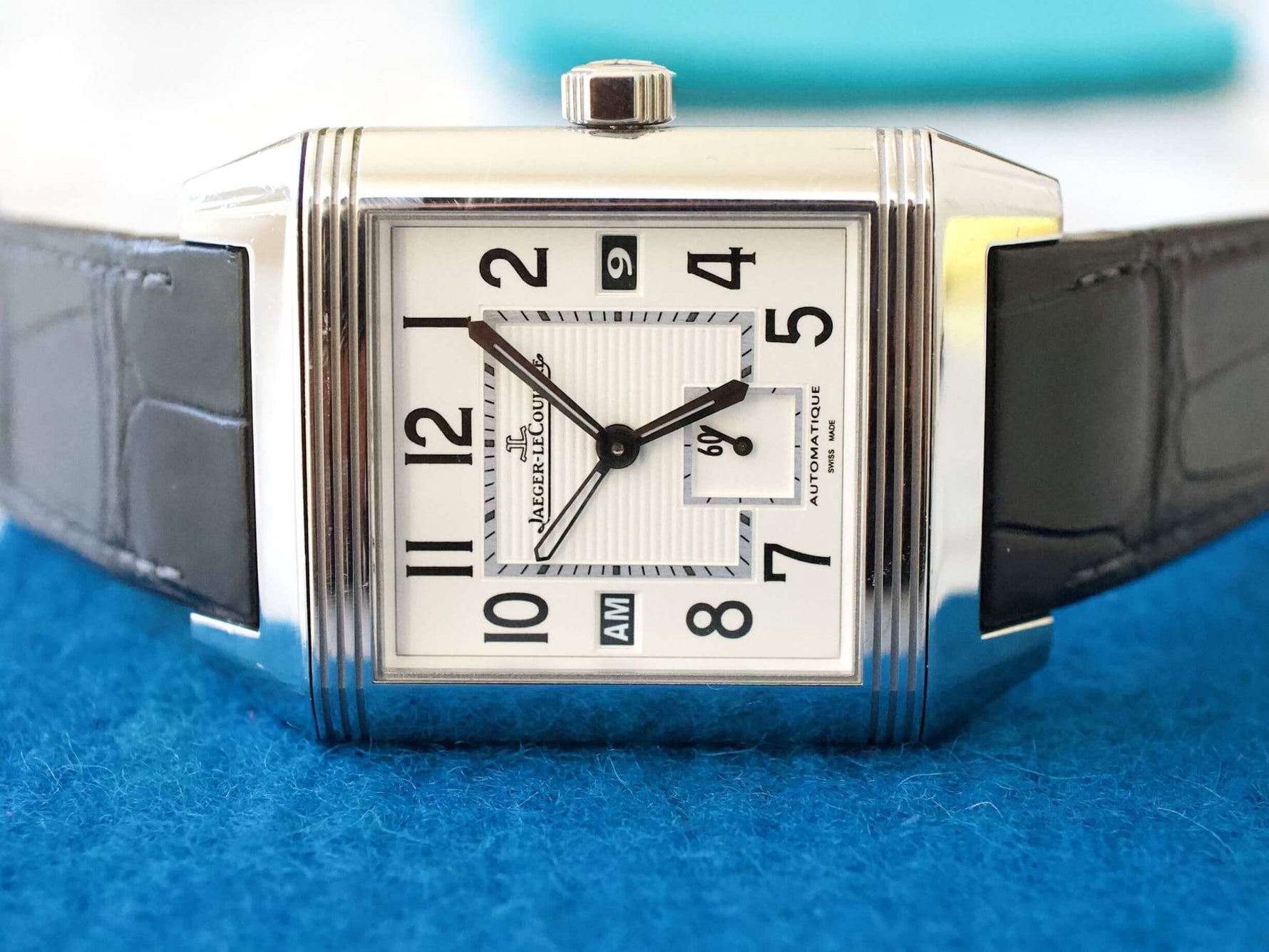 JAEGER LECOULTRE Reverso Sqaurdro 230.8.77 Q7008420 GMT 50x35 MM Service Box, Paper and Orginal Purchase Receipt (Serviced by JLC 2021) - WearingTime Luxury Watches