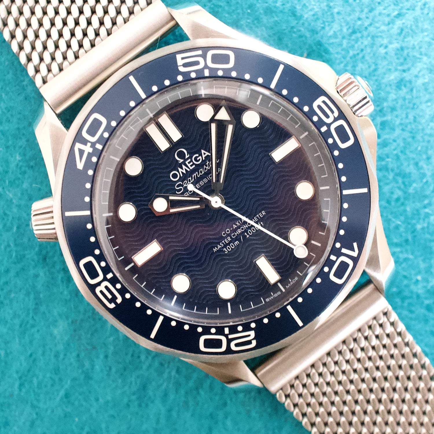 Omega Seamaster 210.30.42.20.03.002 42MM Bond 007 Limited Edition Box and Papers Factory Omega Warranty 2024