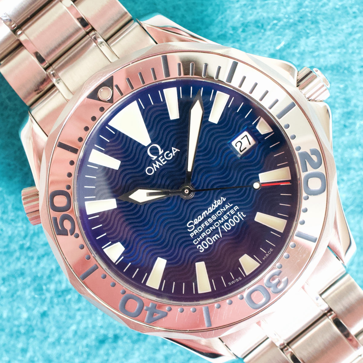 Omega Seamaster Diver 300 M 2255.80.00 41MM Electric Blue Dial Near Mint Automatic Serviced Box