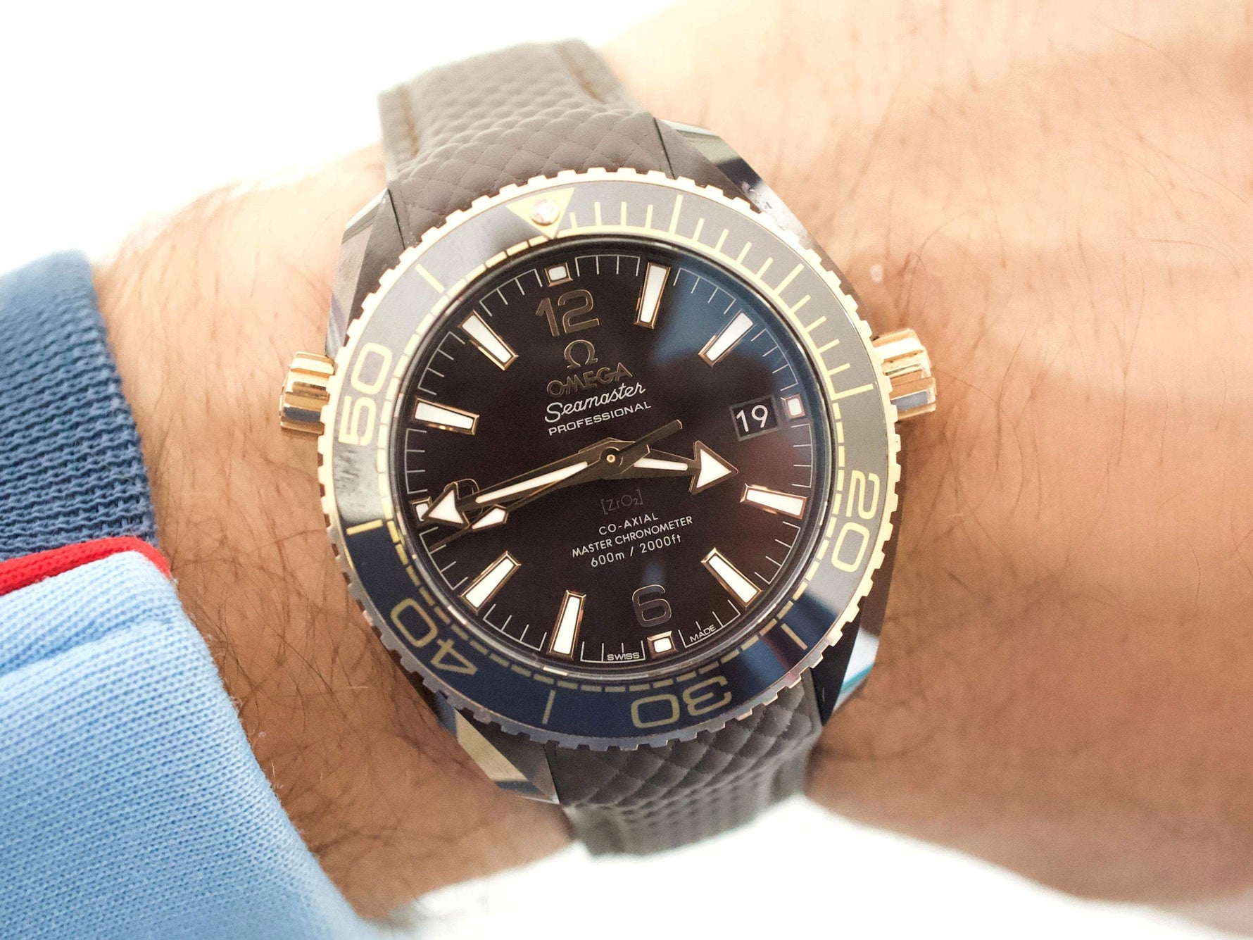 SOLDOUT: Omega Seamaster Planet Ocean Dark