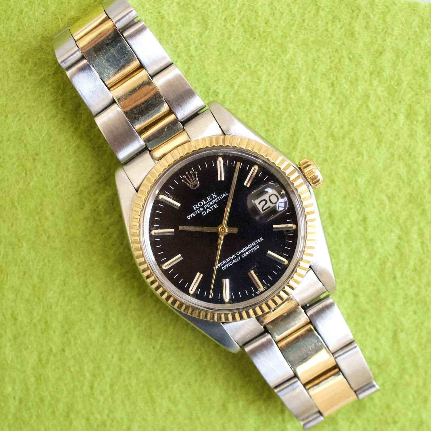 SOLDOUT: Rolex Oyster Perpetual Date 1500 Two Tone 14k gold and steel 34MM Automatic 1980