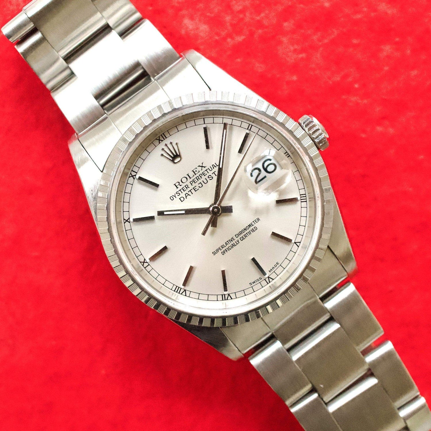 SOLDOUT: Rolex Datejust 16220 36MM Silver Dial Automatic Full Set No Holes Case 1999
