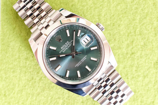 SOLDOUT: Rolex Datejust 41MM Green Dial Smooth Bezel Jubilee Bracelet 2024 Box Papers 126300