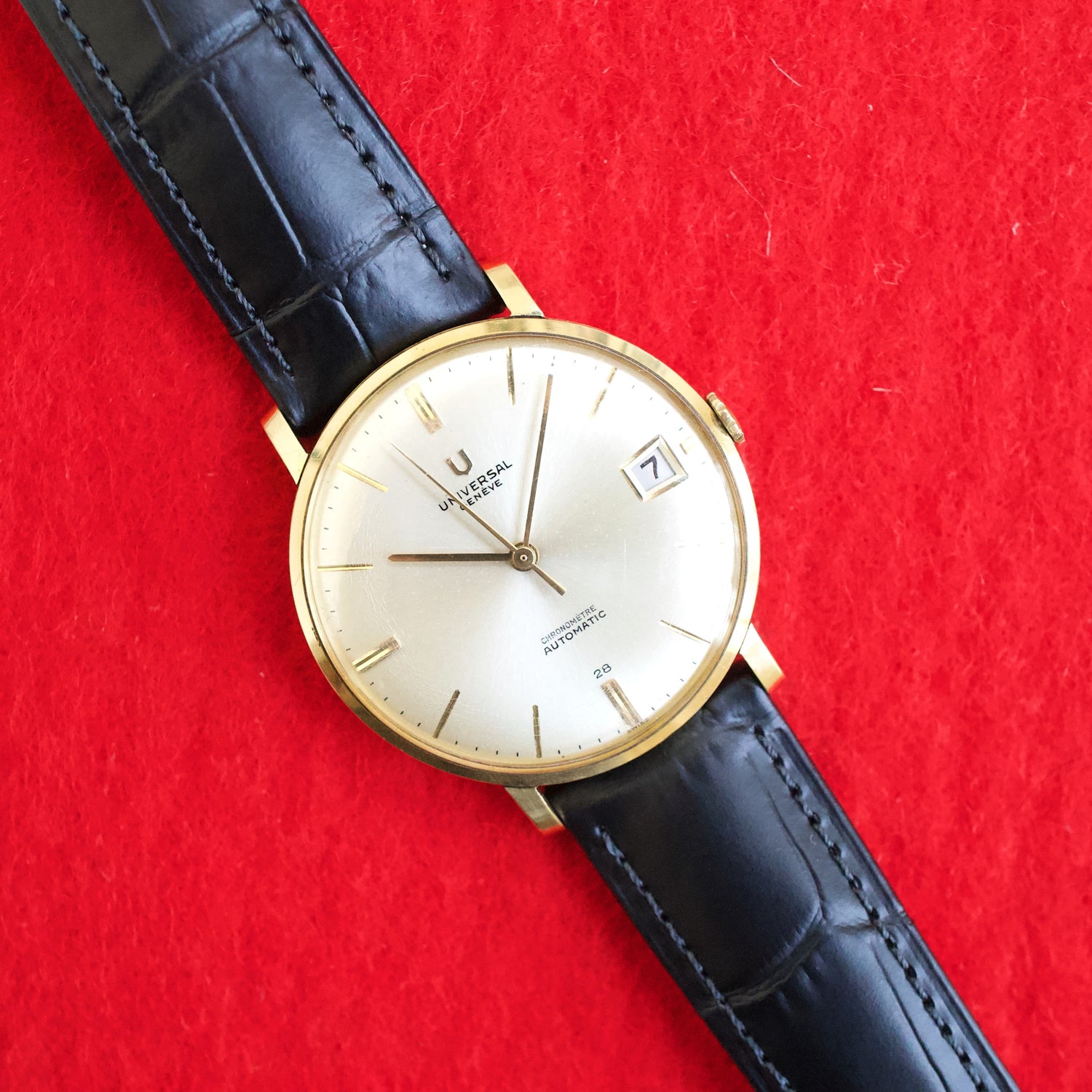 Universal Genève Chronometer Automatic 18K Gold Microtor 218-2 Vintage Swiss Watch FULLY SERVICED ONE YEAR WARRANTY