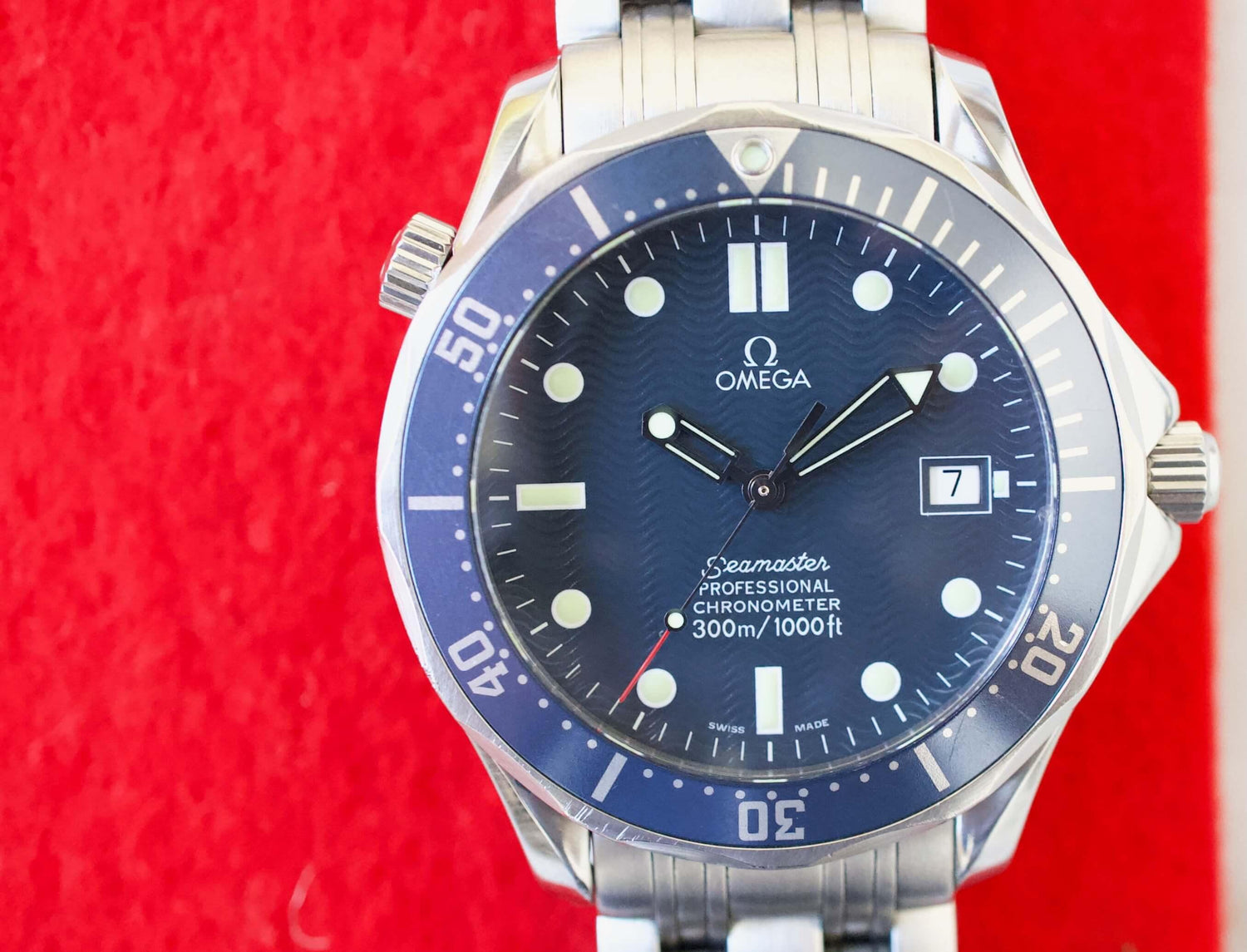 Omega Seamaster Professional Bond 25318000 41MM 300M WaveDial Automatic Date Blue Steel Papers - WearingTime Luxury Watches