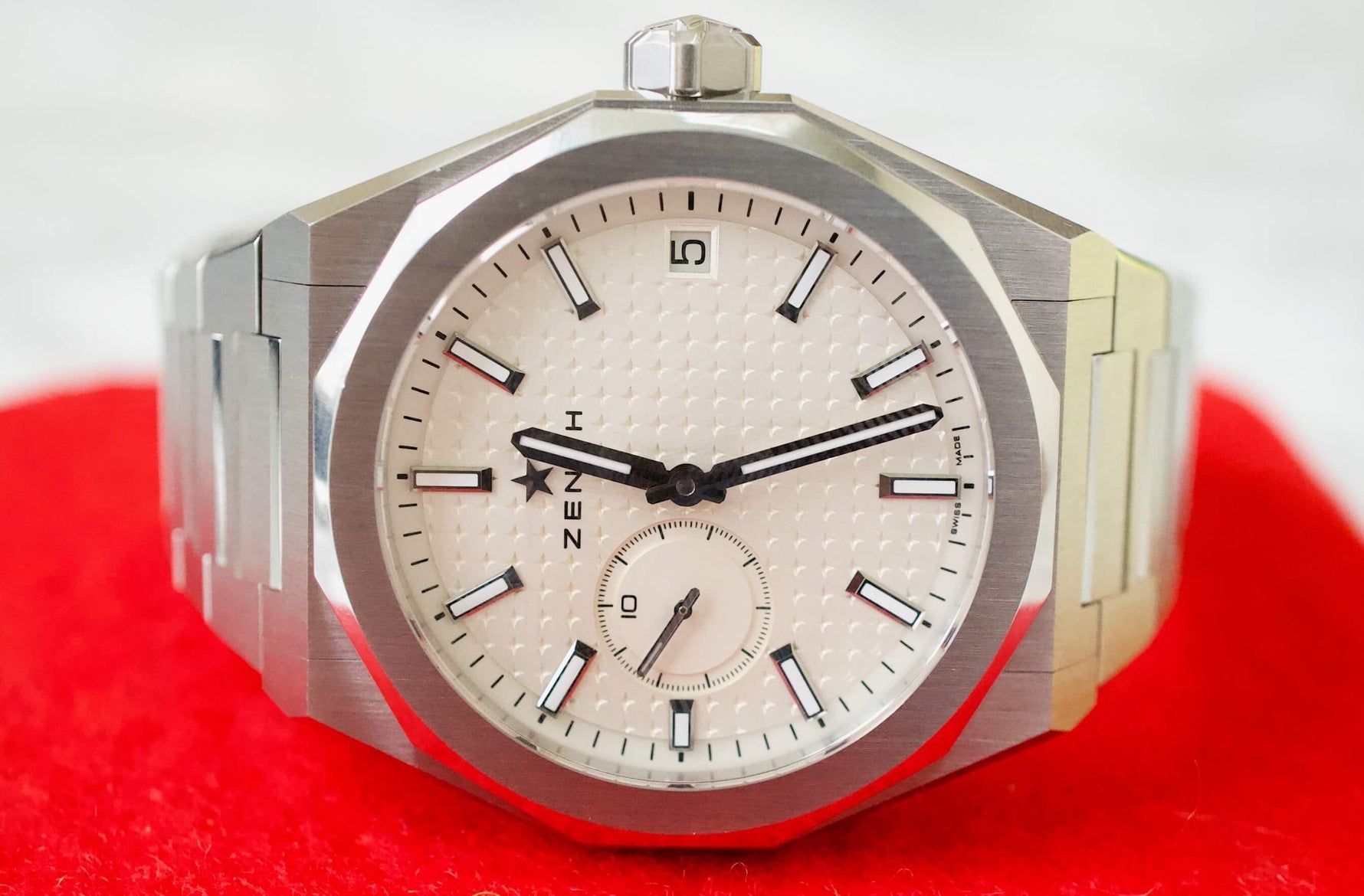 SOLD OUT: 2023 ZENITH Zenith Defy Skyline EL Primero 03.9300.3620/01.I001 41MM BOX Papers Factory Warranty - WearingTime Luxury Watches