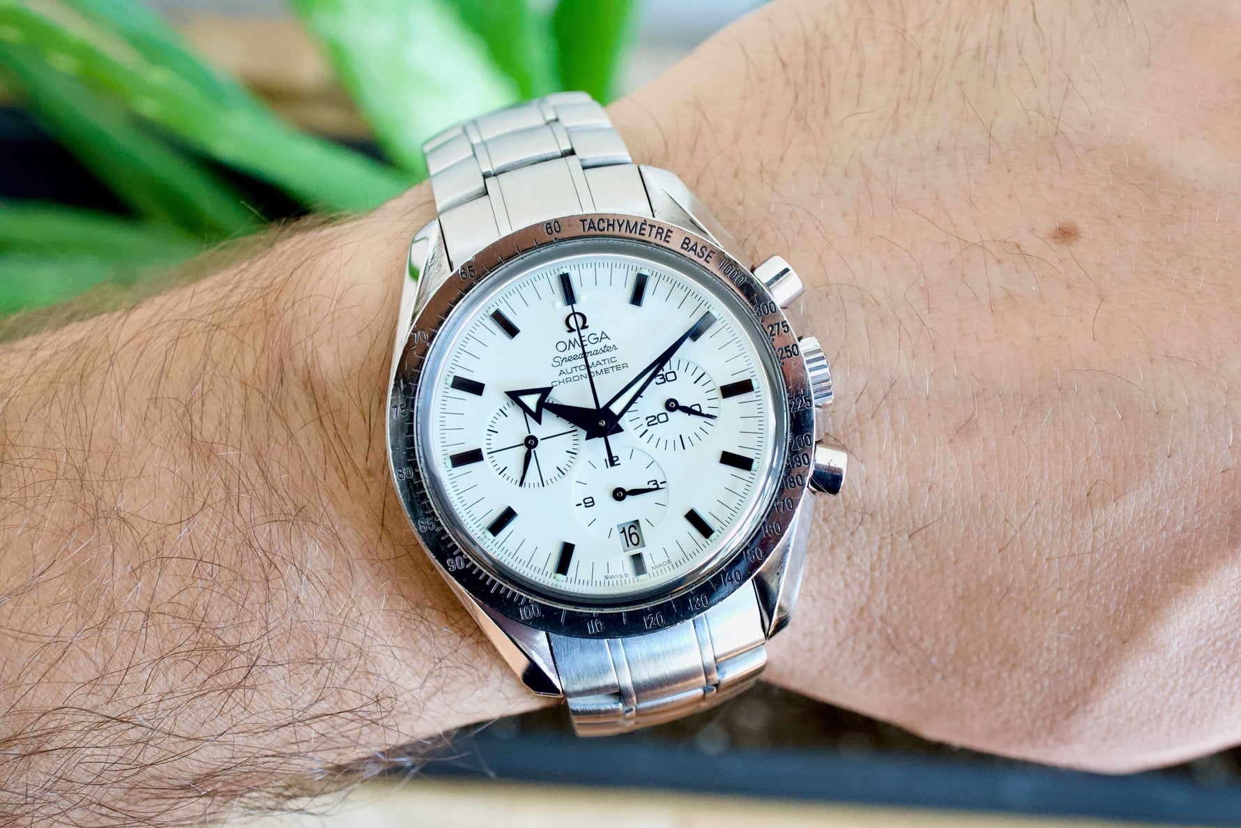 Wrist Omega Speedmaster Broad Arrow Chronograph Omega Speedmaster
