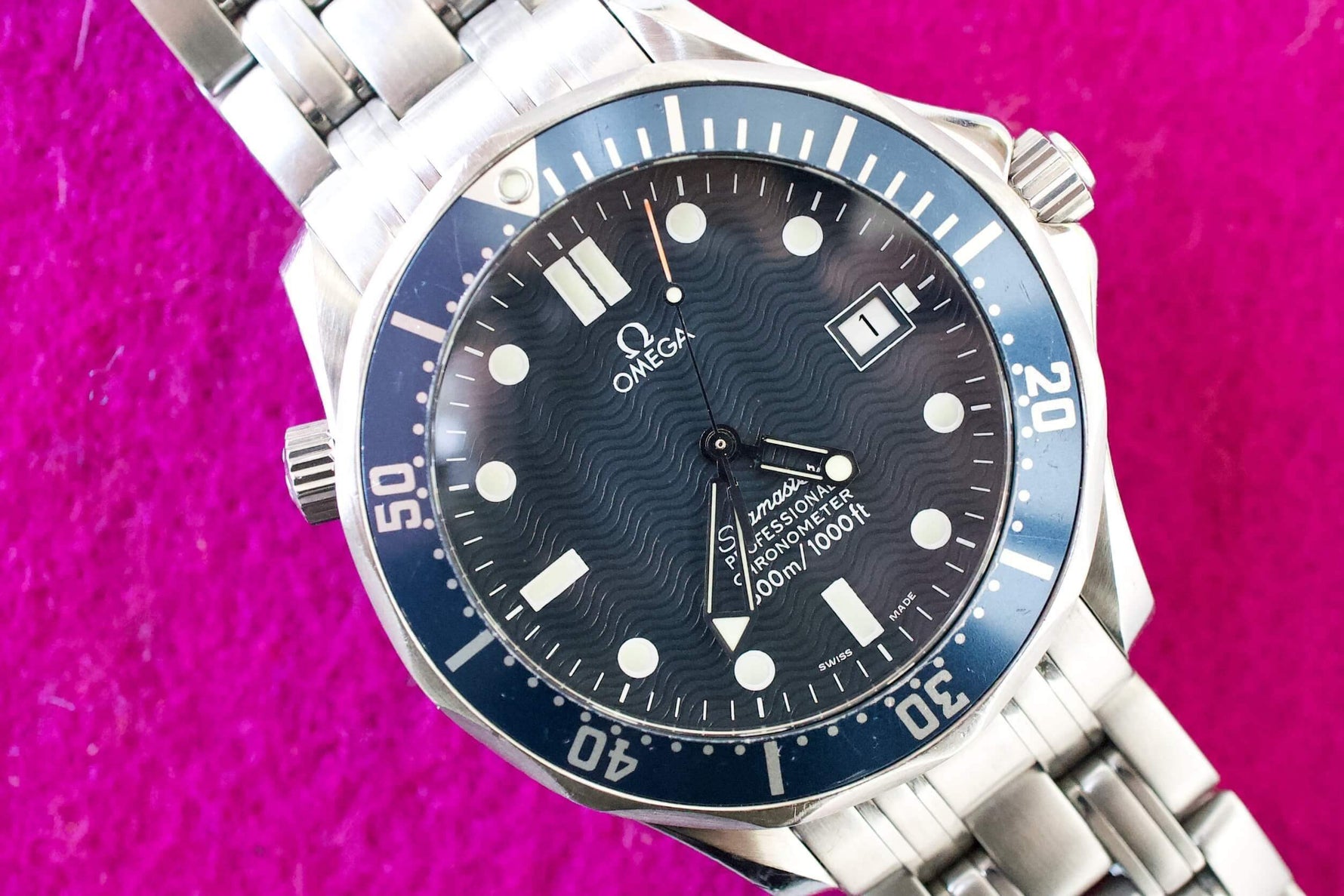 OMEGA SEAMASTER 300m 2531.80 41mm Blue Wave Dial Automatic Chronometer Bond Goldeneye - WearingTime Luxury Watches