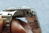 SOLDOUT: Rolex Submariner 16610 Rehault Solid End Links 2007/2008 Box