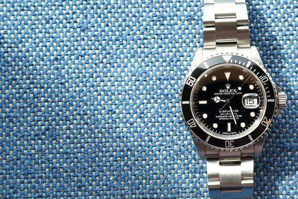 SOLDOUT: Rolex Submariner 16610 Rehault Solid End Links 2007/2008 Box
