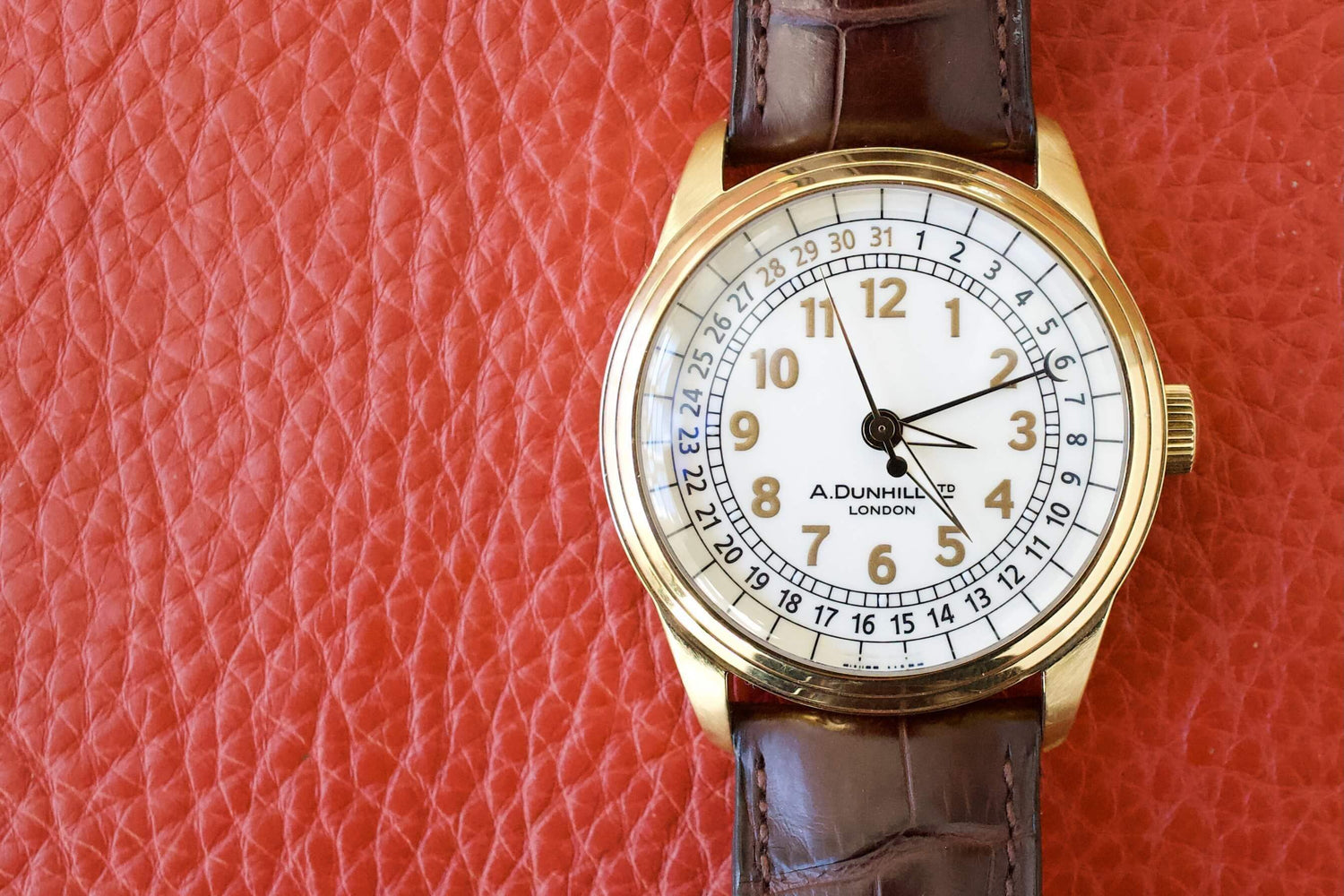 SOLD OUT: Dunhill Solid 18K GOLD Pointer Date 40mm Mens Watch Limited to 500 - WearingTime Luxury Watches