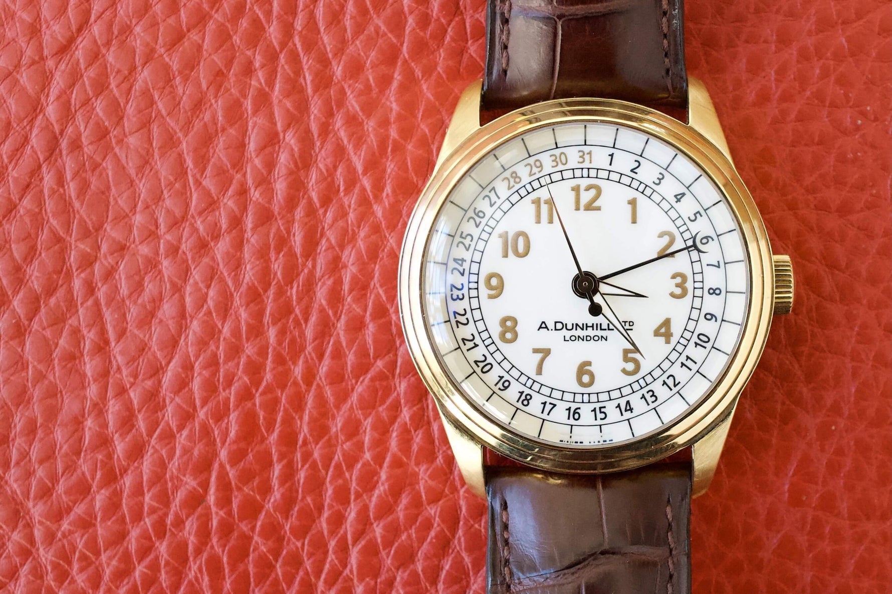 SOLD OUT: Dunhill Solid 18K GOLD Pointer Date 40mm Mens Watch Limited to 500 - WearingTime Luxury Watches