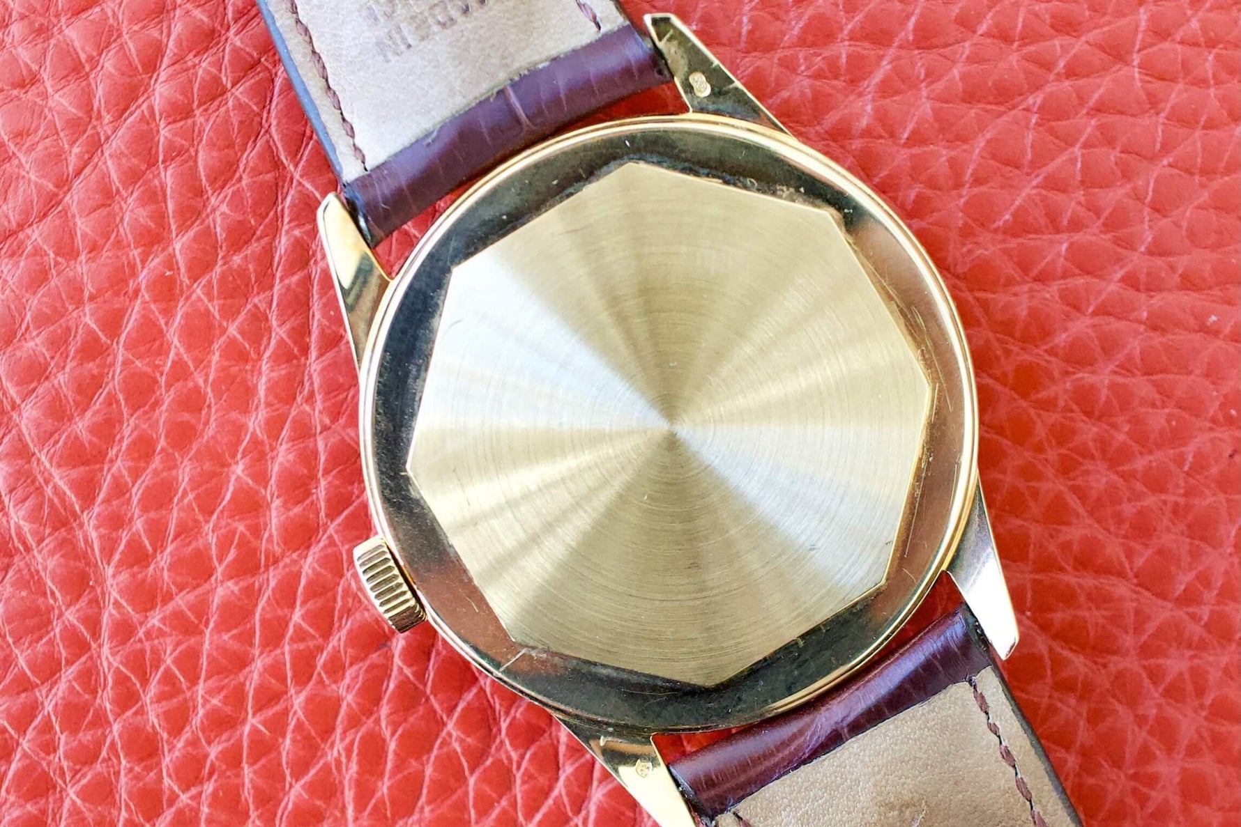 SOLD OUT: Dunhill Solid 18K GOLD Pointer Date 40mm Mens Watch Limited to 500 - WearingTime Luxury Watches