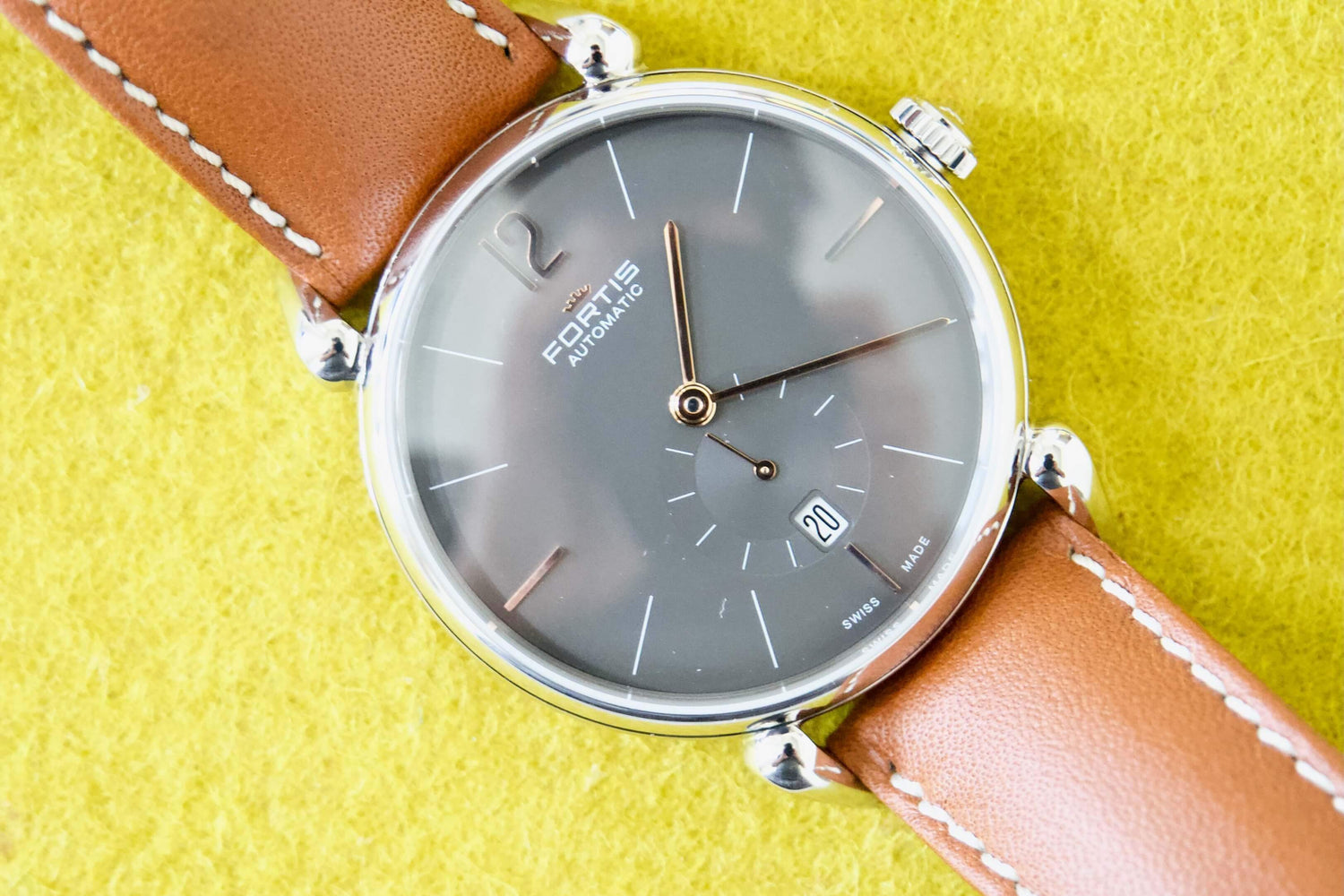 SOLD OUT: Fortis Terrestis Orchestra 40MM Classical Modern Date Automatic 900.20.165 - WearingTime Luxury Watches
