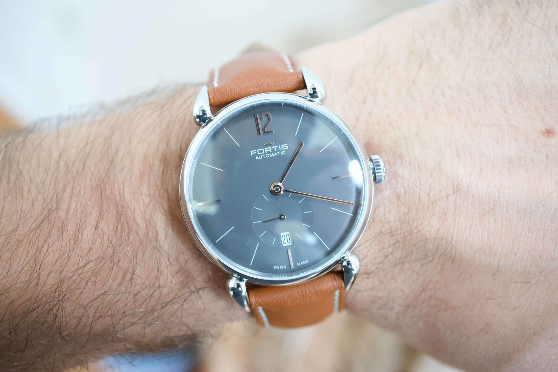 SOLD OUT: Fortis Terrestis Orchestra 40MM Classical Modern Date Automatic 900.20.165 - WearingTime Luxury Watches