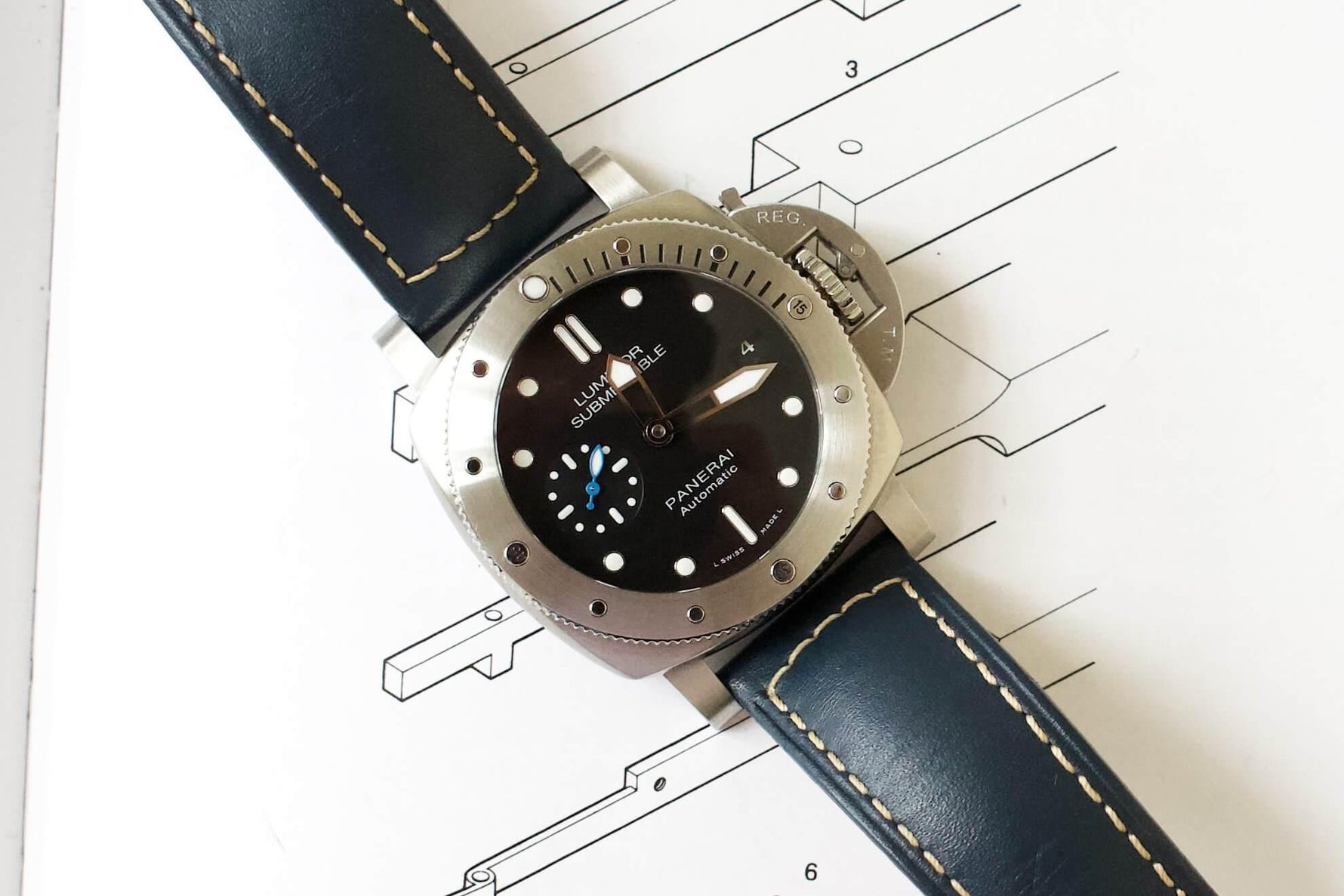 SOLD OUT: Panerai Luminor Submersible 1950 3 Days Automatic Acciaio 42mm PAM 682 - WearingTime Luxury Watches