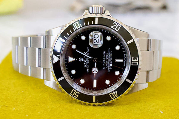 SOLD OUT: Rolex Submariner 16610 Rehault Solid End Links 2007/2008 M Series 40mm