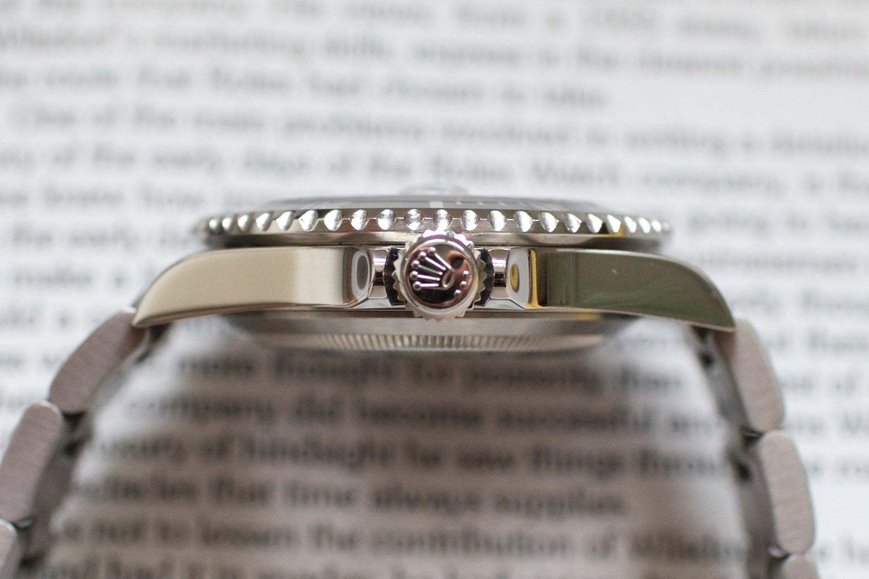 SOLDOUT: 2006 Rolex Submariner 16610 "T" - WearingTime Luxury Watches