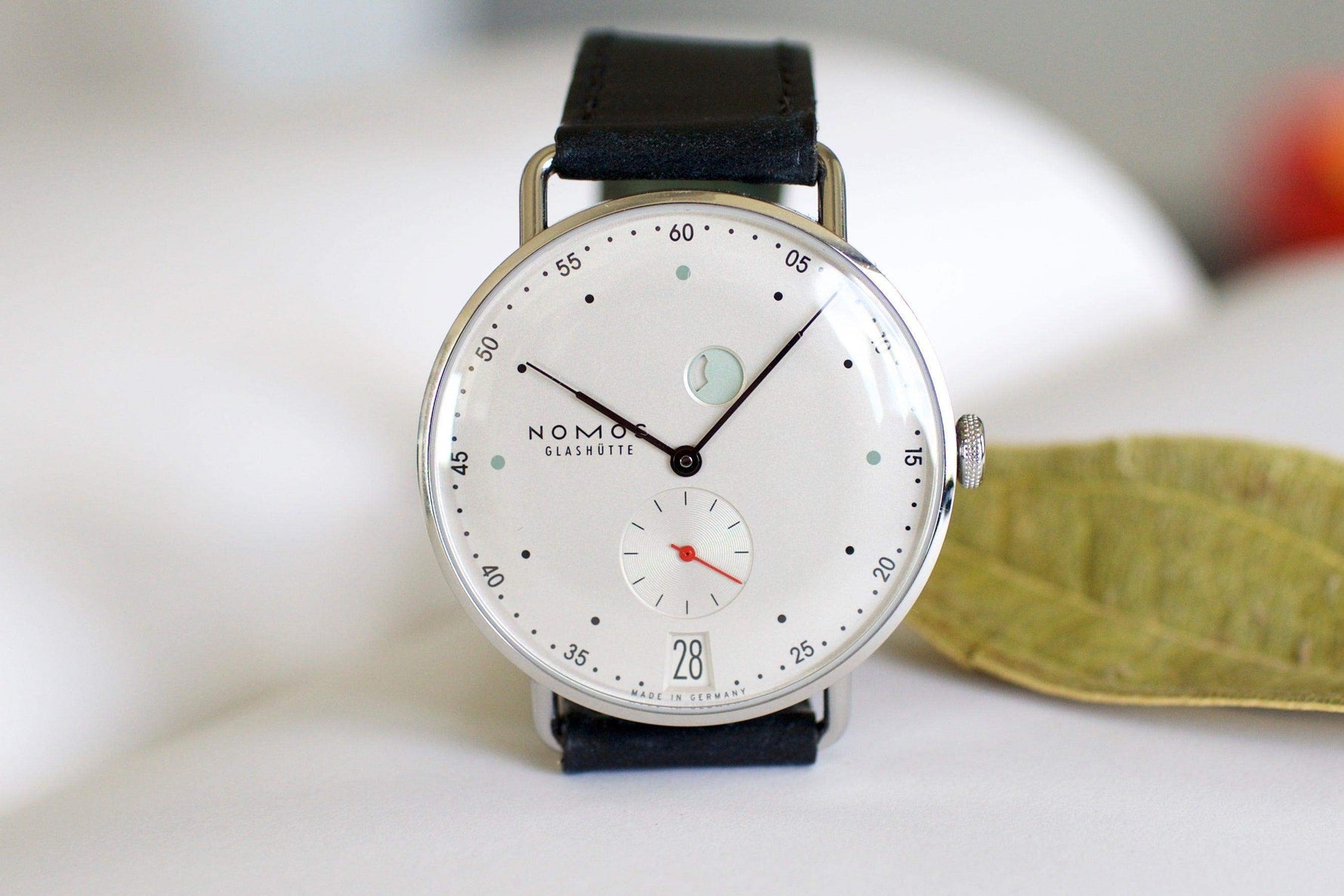 SOLDOUT: Nomos Metro GangReserve - WearingTime Luxury Watches
