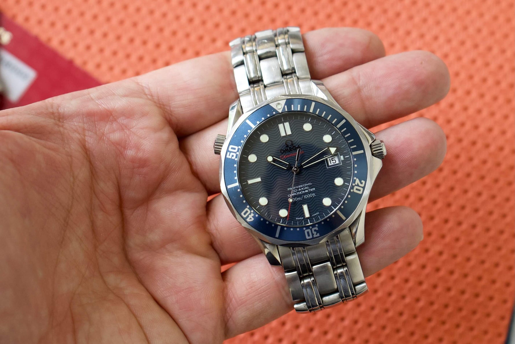 SOLDOUT: OMEGA SEAMASTER BOND 300 Co-Axial Chronometer 2220.80 Automatic WAVE Dial Box and Papers - WearingTime Luxury Watches
