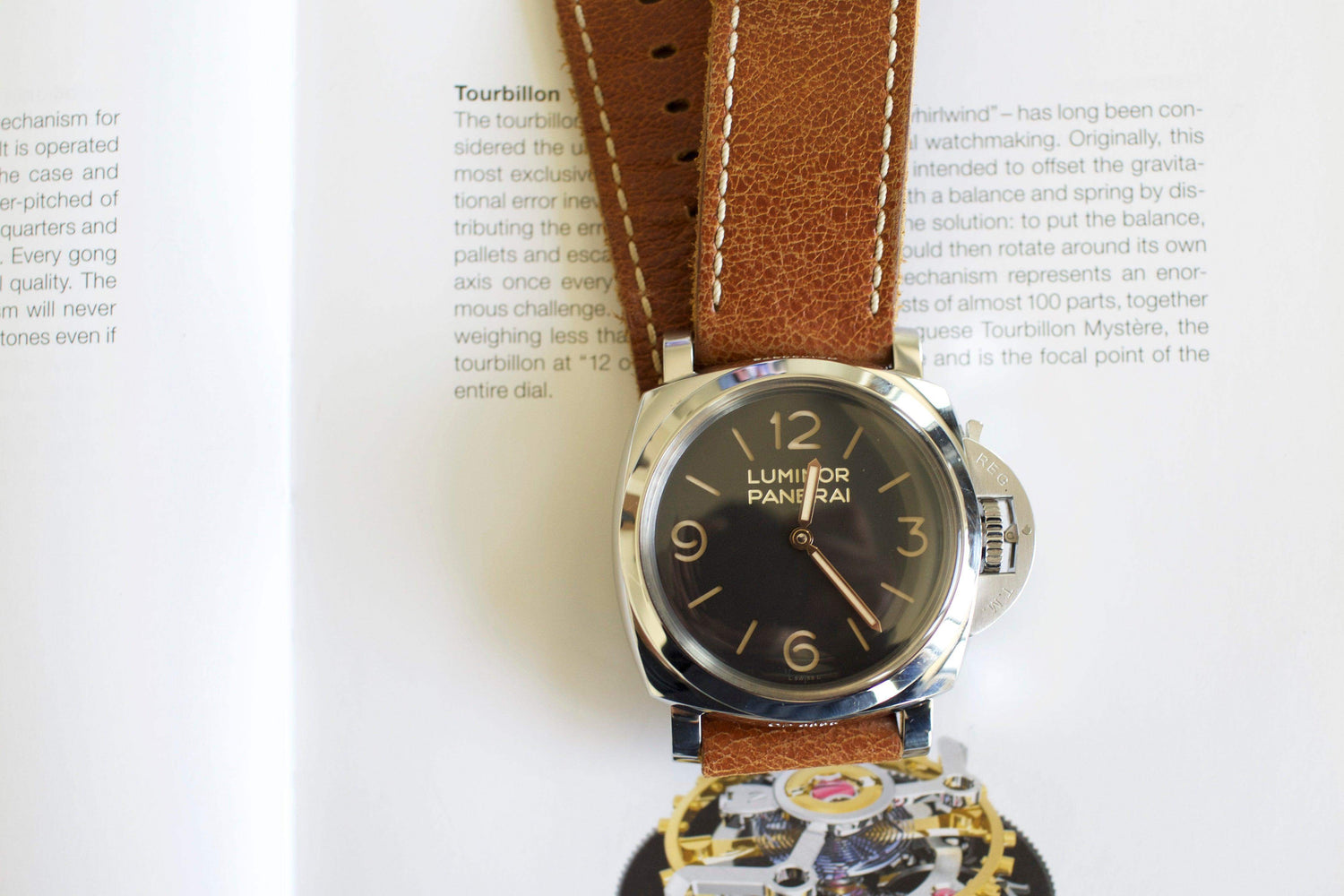 SOLDOUT: Panerai PAM 372 - WearingTime Luxury Watches