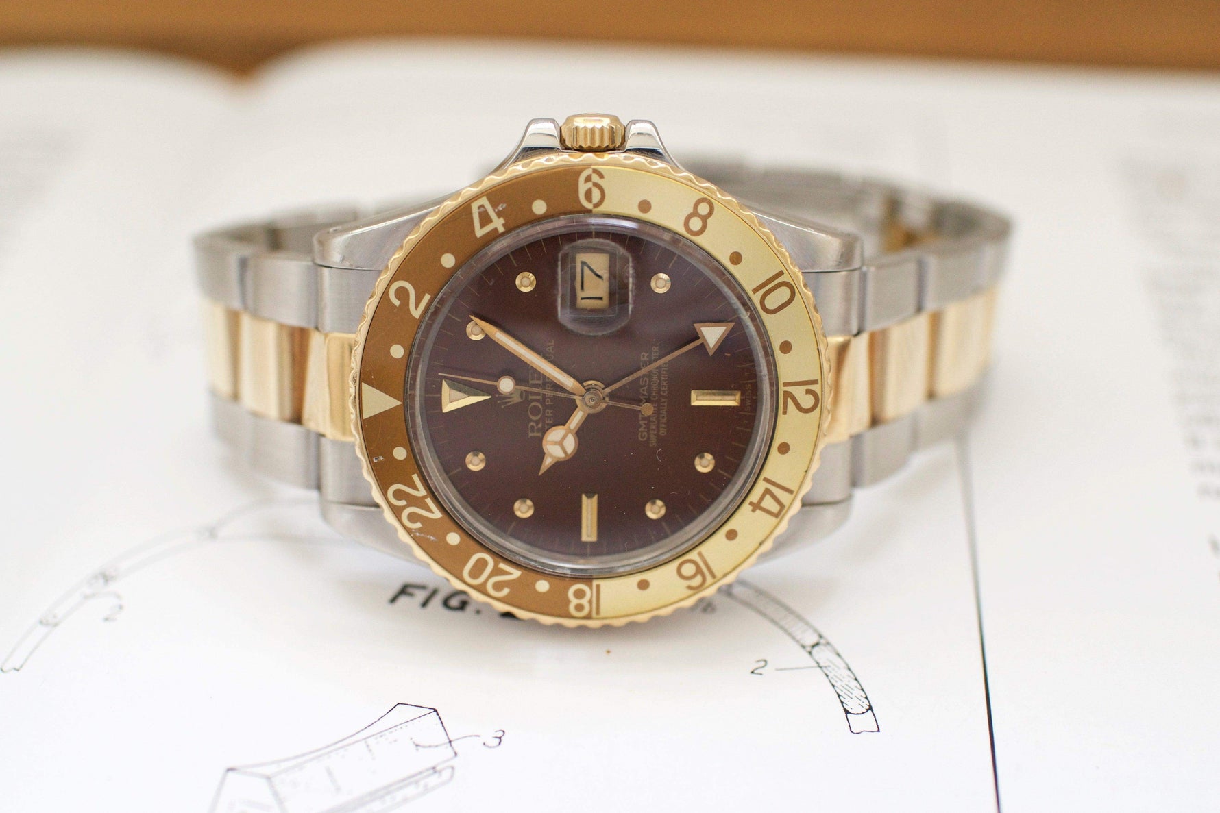 SOLDOUT: Rolex GMT 1675 Root Beer Vintage - WearingTime Luxury Watches