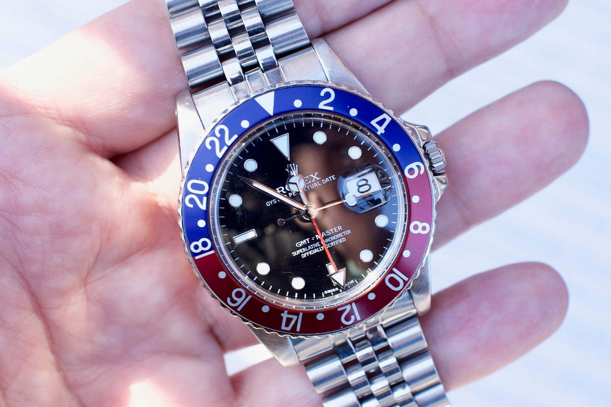 SOLDOUT: Rolex GMT 16750 Pepsi Blue Red Glossy 1982 - WearingTime Luxury Watches