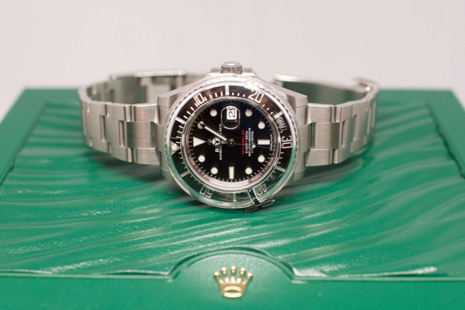 SOLDOUT: Rolex SeaDweller Anniversary 126600 - WearingTime Luxury Watches