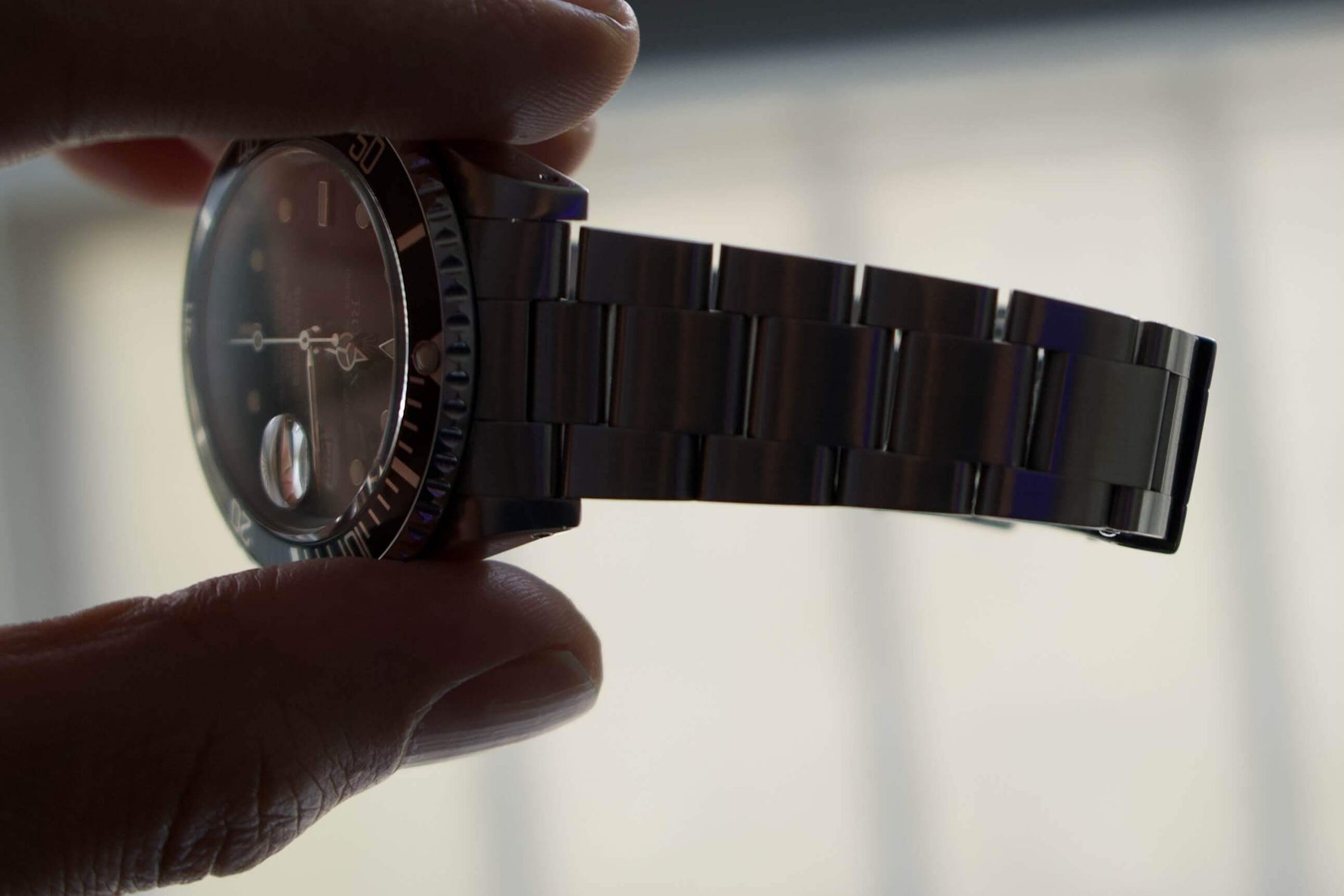 SOLDOUT: Rolex Submariner Date 16610 Mens Black Dial - WearingTime Luxury Watches